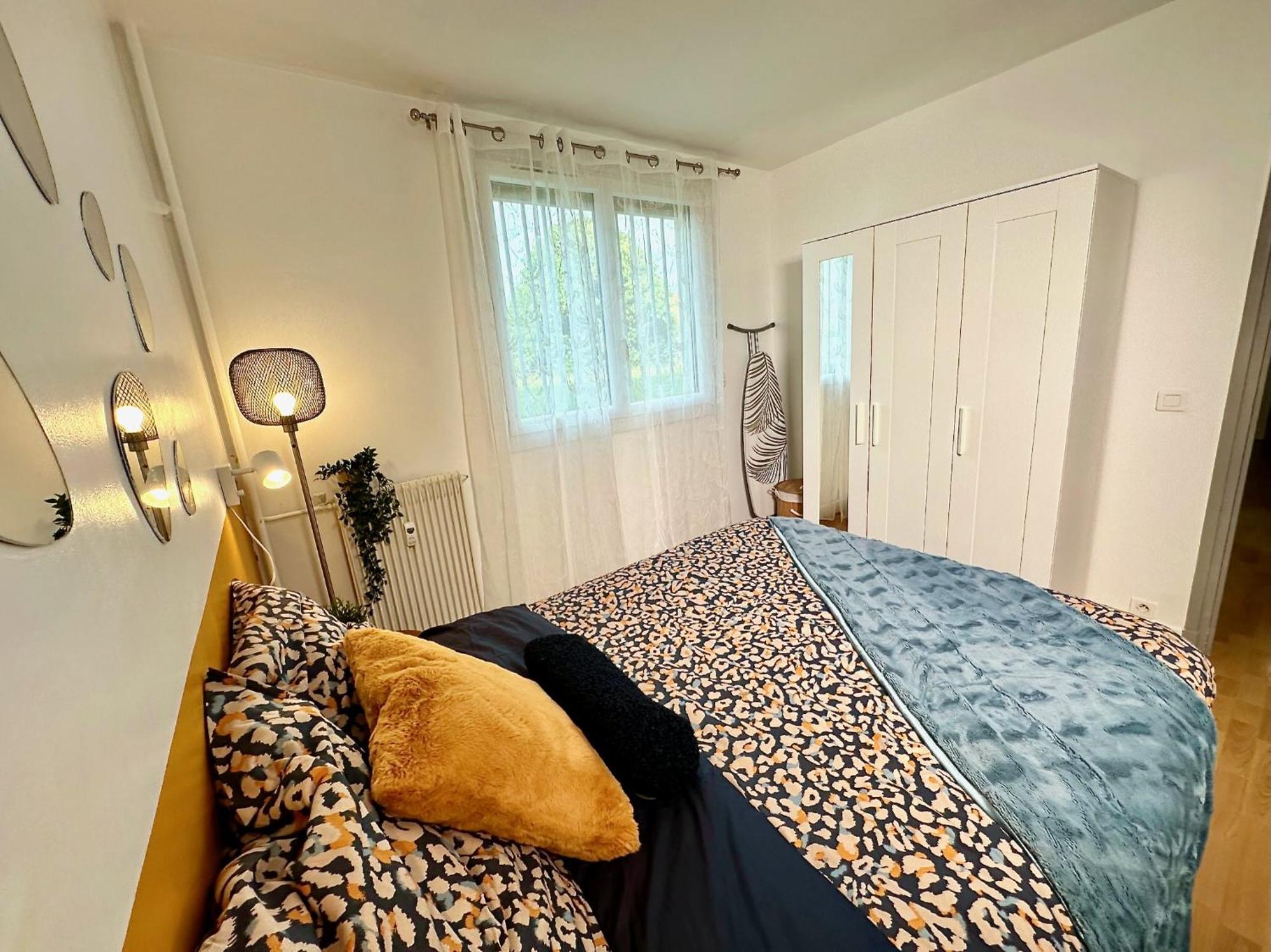 Le Bleu Soleil - A 2 Min Du Metro - 7 Min De Paris Apartment Maisons-Alfort Luaran gambar